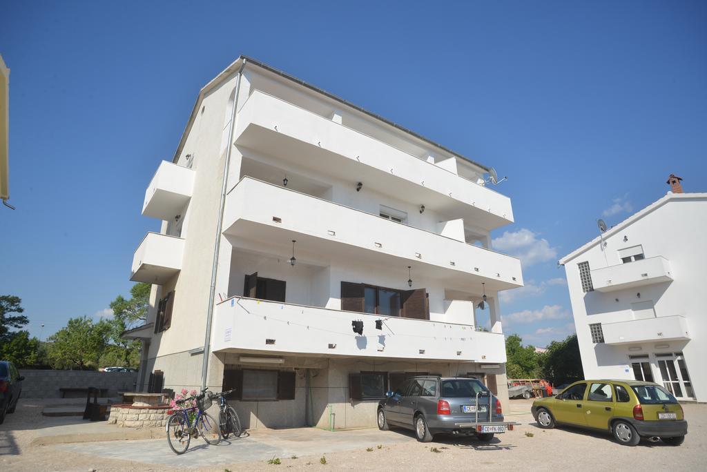 Apartments Citrus Turanj Exterior foto