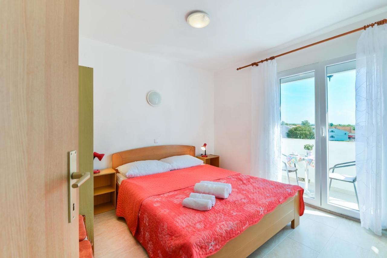 Apartments Citrus Turanj Exterior foto