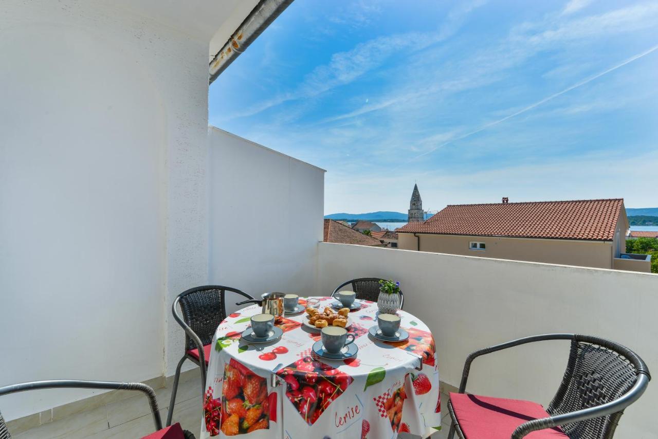 Apartments Citrus Turanj Exterior foto