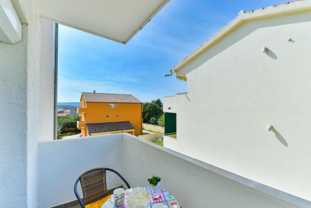 Apartments Citrus Turanj Exterior foto