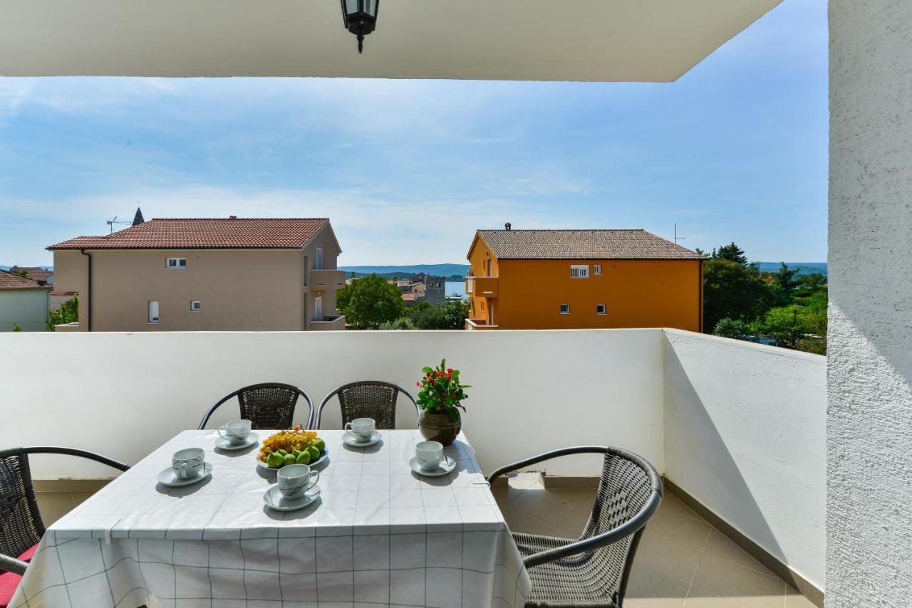 Apartments Citrus Turanj Exterior foto
